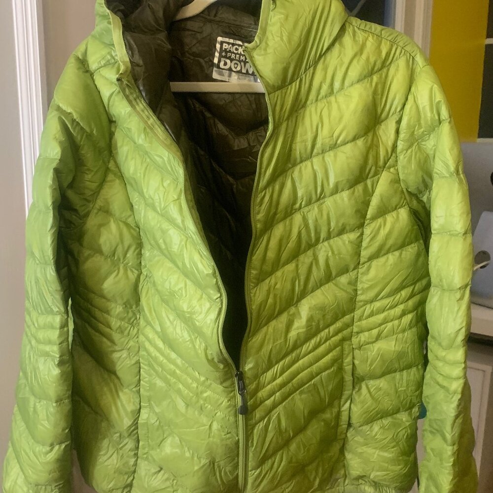Xersion Lightweight Packable Premium Down Jacket. 4 Pocket XL NWOT + Packing Bag